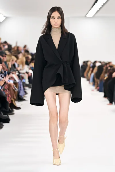 Look 8